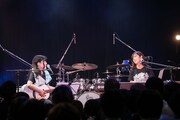 「桐嶋ノドカ×こゑだ SPECIAL LIVE」セッションの様子。（撮影：結城さやか）