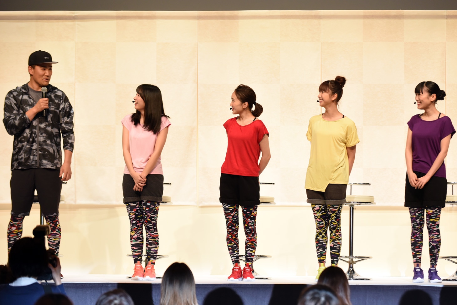 田中将大選手とももいろクローバーZ。