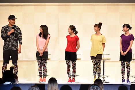 田中将大選手とももいろクローバーZ。