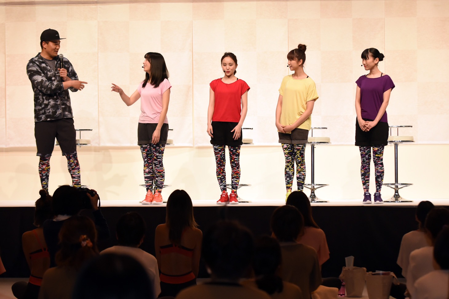 田中将大選手とももいろクローバーZ。