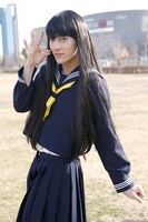 「Candy Night」のポーズをするユースコ。