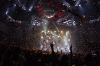 「ASOBINITE!!! -KYARY PAMYU PAMYU BIRTHDAY SPECIAL-」の様子。