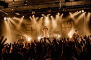 NOISEMAKER「RED APHELION TOUR FINAL」の様子。（Photo by Takashi "TAKA" Konuma）