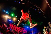 NOISEMAKER「RED APHELION TOUR FINAL」の様子。（Photo by Takashi "TAKA" Konuma）