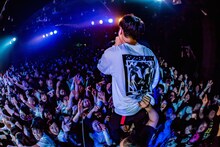 NOISEMAKER「RED APHELION TOUR FINAL」の様子。（Photo by Takashi "TAKA" Konuma）