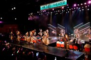 HKT48 チームKIV 「制服の芽」初日公演の様子。(c)AKS
