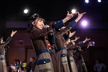 HKT48 チームKIV 「制服の芽」初日公演の様子。(c)AKS