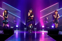 HKT48 チームKIV 「制服の芽」初日公演の様子。(c)AKS