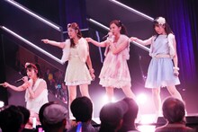 HKT48 チームKIV 「制服の芽」初日公演の様子。(c)AKS