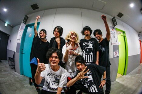 終演後の記念撮影。（撮影：西槇太一）