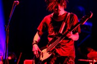 田淵智也（B）（Photo by Viola Kam［V'z Twinkle］）