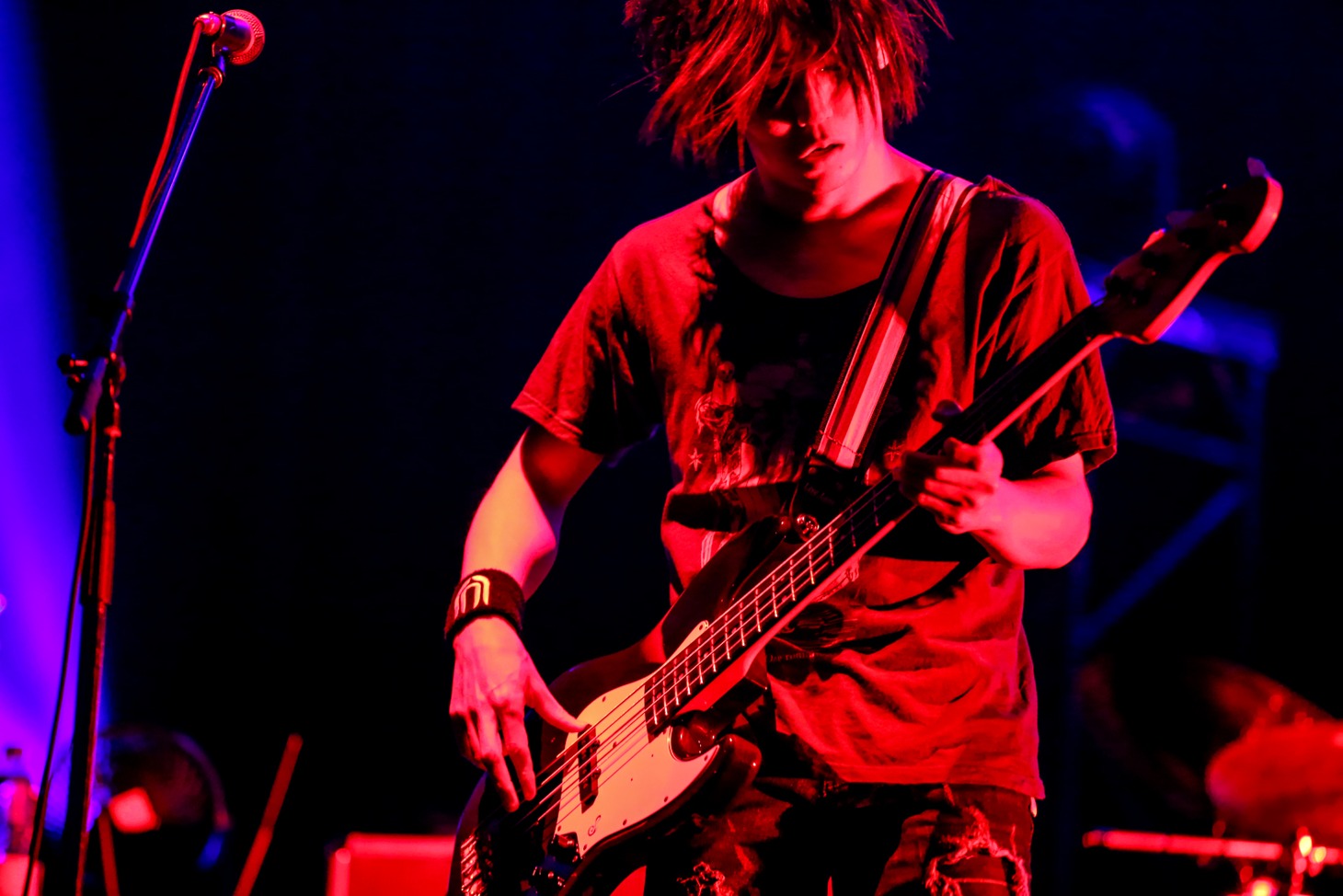 田淵智也（B）（Photo by Viola Kam［V'z Twinkle］）