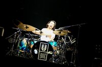 鈴木貴雄（Dr）（Photo by Viola Kam［V'z Twinkle］）