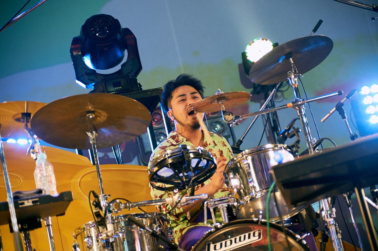 SEKIGUCHI LOUIE（Dr）（Photo by MIDORI KONDOH）