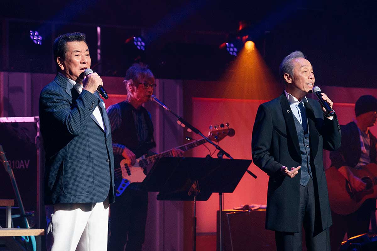 幸せだなあ」傘寿の加山雄三が谷村新司と「サライ」（ライブレポート