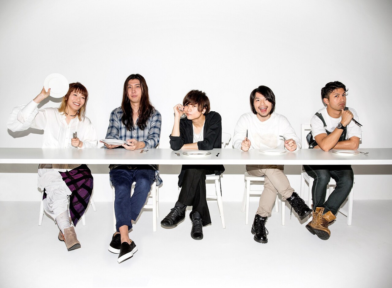 BIGMAMAの新しいアーティスト写真。