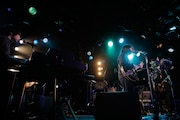 warbear「warbear tour 2018 "鳥と熊と野兎と魚"」東京・WWW公演の様子。(Photo by Shunsuke Irihi)