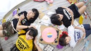 E TICKET PRODUCTION「花火 feat.Summer Rocket」ミュージックビデオのワンシーン。
