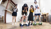 E TICKET PRODUCTION「花火 feat.Summer Rocket」ミュージックビデオのワンシーン。