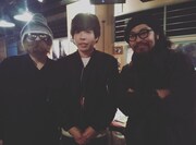 左から西中島きなこ＋吉田靖直、曽我部恵一。（撮影：オカザえもんスタッフ）