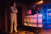 左からオカザえもん、西中島きなこ。（撮影：藤森勇門）