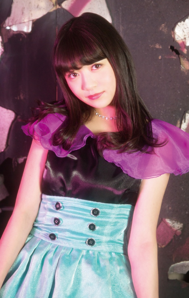 新井ひとみ