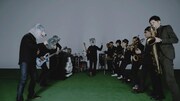 MAN WITH A MISSION「Freak It! feat.東京スカパラダイスオーケストラ」ミュージックビデオのワンシーン。