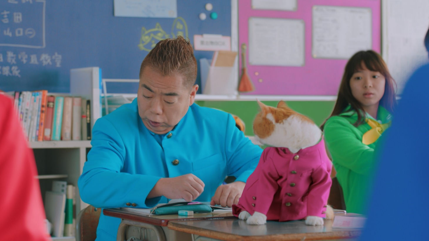「ワイモバ学園『転校生』編」のワンシーン。