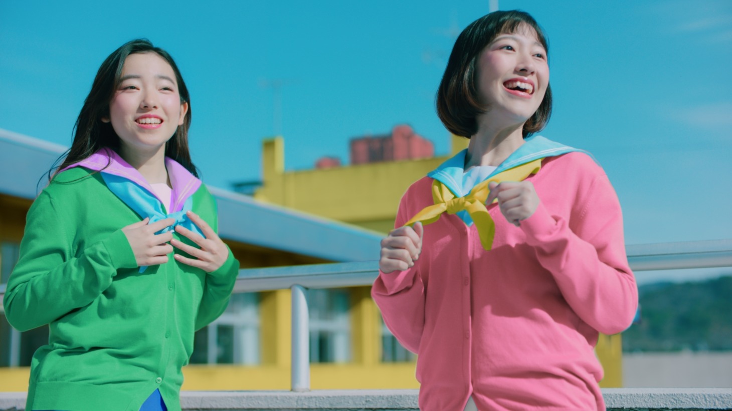 「ワイモバ学園『転校生』編」のワンシーン。