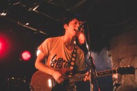 石塚淳（G, Vo / 台風クラブ）（撮影：今井駿介）