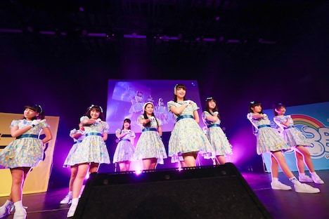新曲「まけずぎらい」をサプライズで披露する3B junior。（撮影：笹森健一）