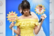「オフショル焼け」について説明する西野七瀬（乃木坂46）。