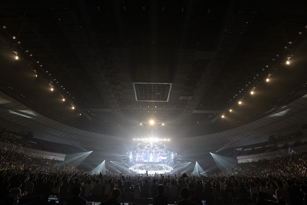 Little Glee Monster「Little Glee Monster Arena Tour 2018 - juice !!!!! -」神奈川・横浜アリーナ公演の模様。（写真提供：Sony Music Records）