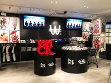 SHIBUYA109で展開中のWACK STORE店内。