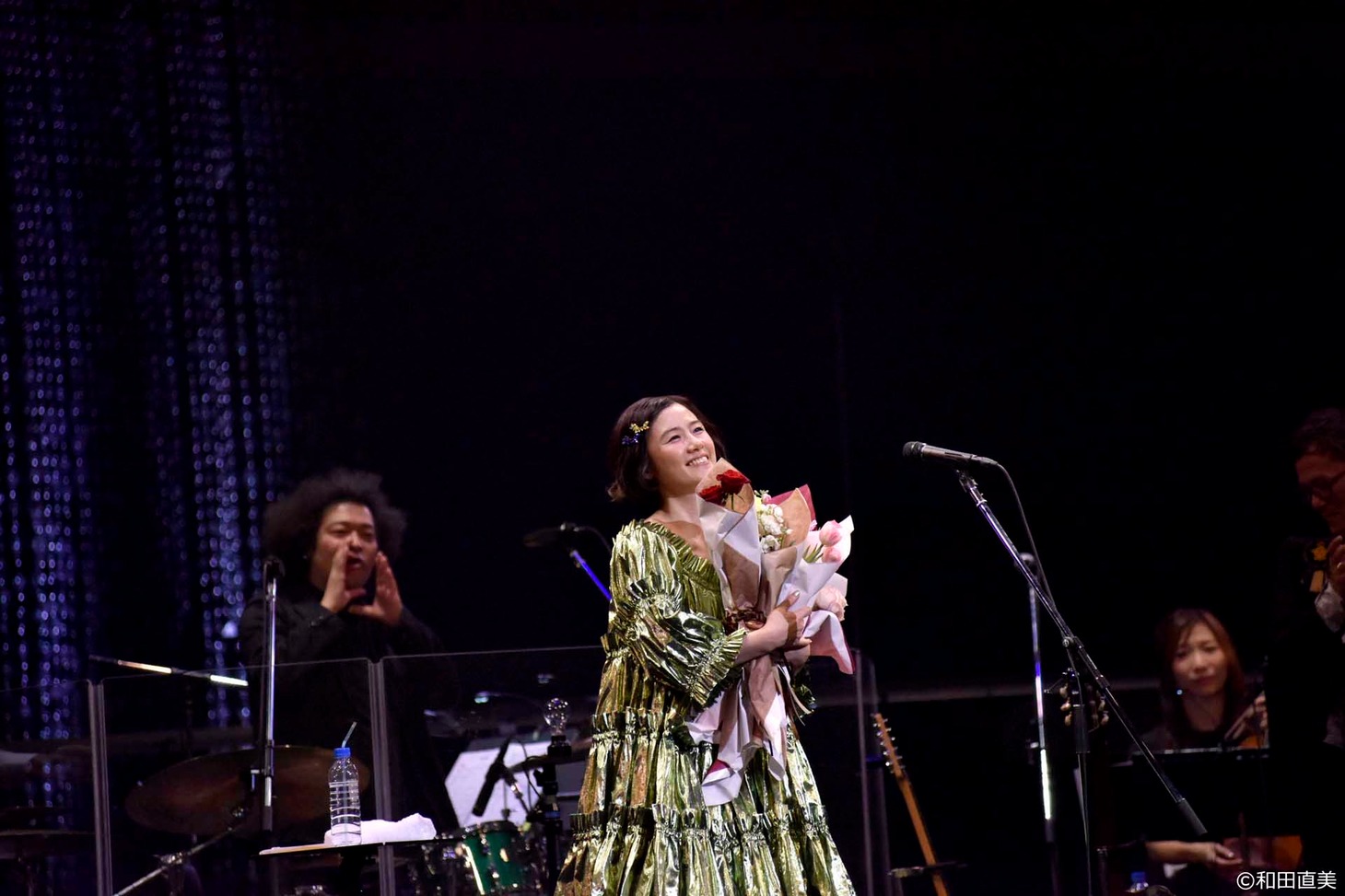 原田知世「原田知世 35周年アニバーサリー・ツアー“音楽と私”2017」東京・Bunkamuraオーチャードホール公演の様子。（撮影：和田直美）