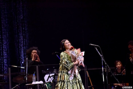 「原田知世 35周年アニバーサリー・ツアー“音楽と私”2017」千秋楽の様子。（撮影：和田直美）