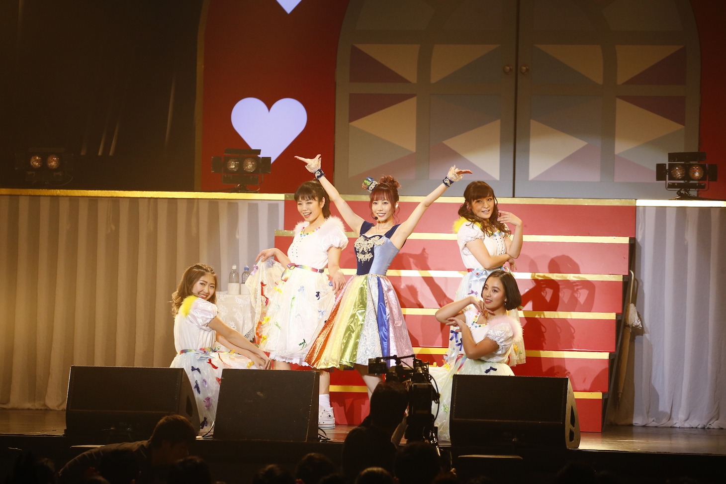 「楠田亜衣奈 さんくっすんBIRTHDAY 2018 ～COLOR PALETTE SHOW～」東京・チームスマイル・豊洲PIT公演の様子。（撮影：佐藤薫）