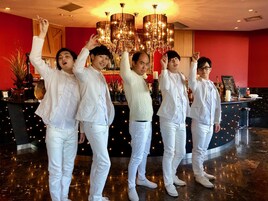 芸人エアバンドSALTY'sの新曲MV公開、トレンディエンジェル斎藤がモテたい塩顔男子に