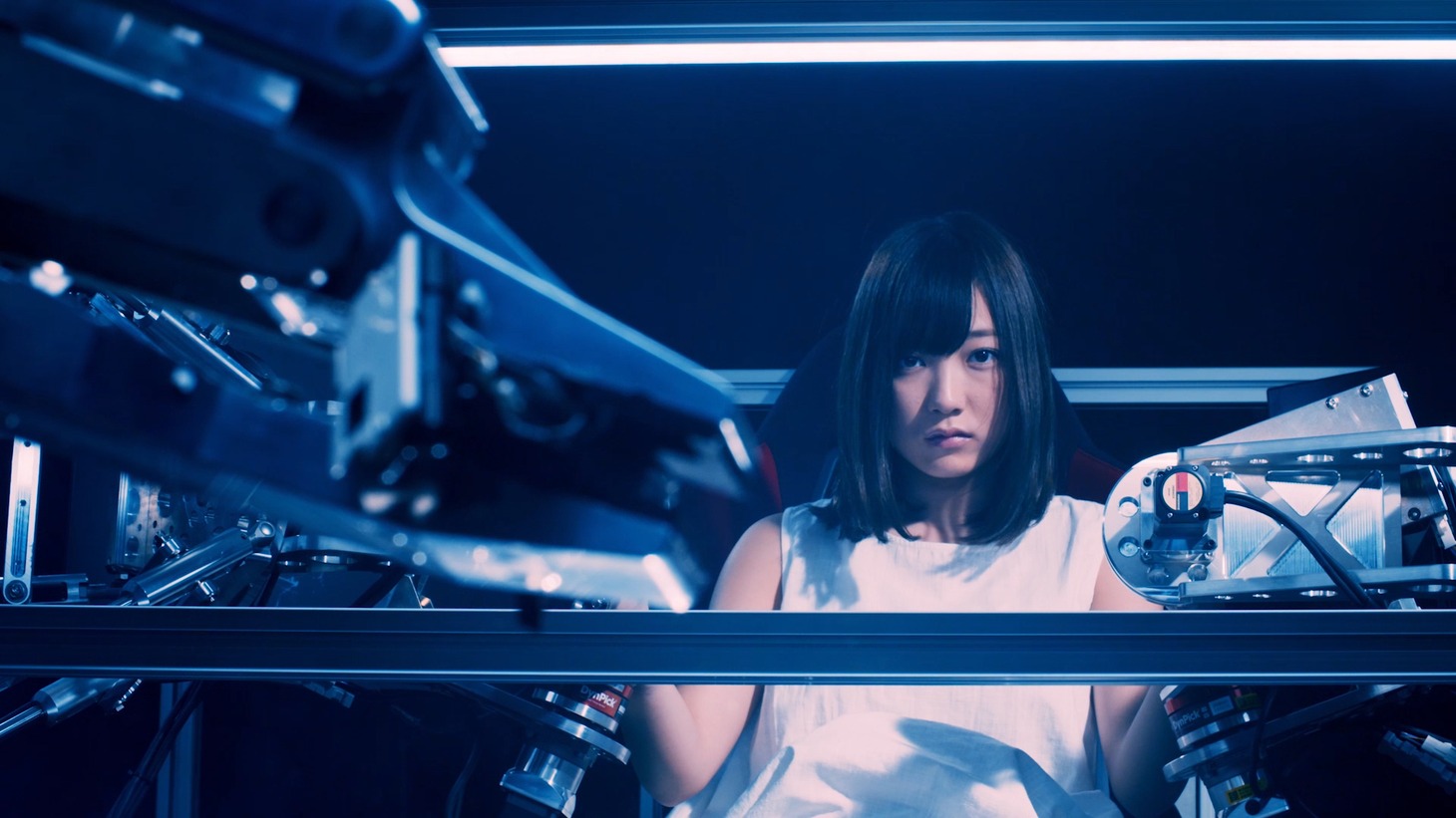 京佳（夢みるアドレセンス）×freee「剛腕アイドル握手会」プロモーション映像のワンシーン。