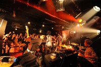 SHE'S「SHE'S Tour 2018 "Wandering"」長野・ALECX公演の様子。（Photo byMASANORI FUJIKAWA）