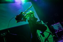 エンドウアンリ（Vo, G）（撮影：伊藤惇）