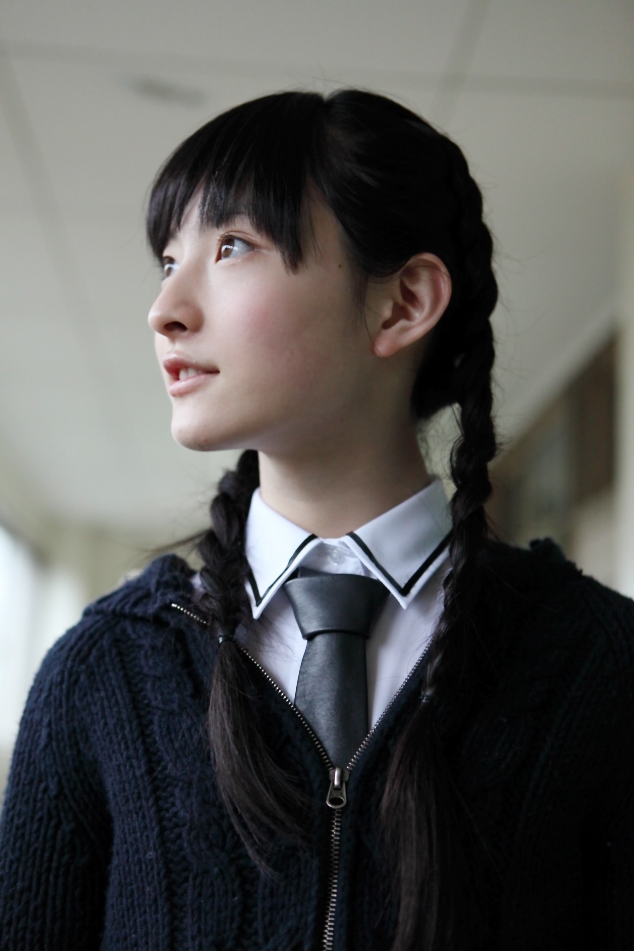 松野莉奈