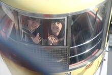 観覧車に乗るカイとユースコ（ユースケ）。