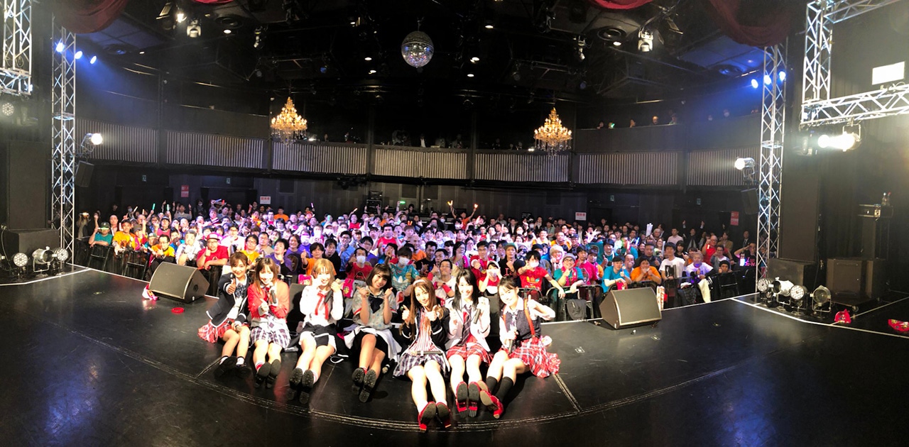「Chu-Z東名阪V字回復ツアー」東京・新宿ReNY公演の様子。（写真提供：グッドチョイスエンタテインメント）