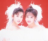 Wink。左から鈴木早知子、相田翔子。