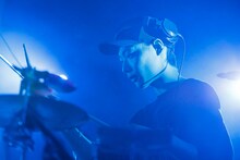 大井一彌（Dr）（Photo by Kosuke）