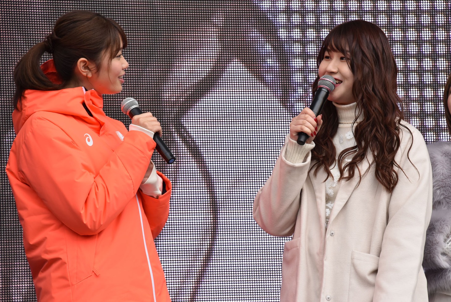 稲村亜美とかれん。