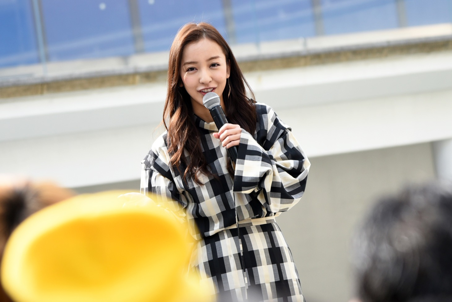 板野友美