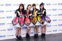 人気画像9位は「ももクロ、4人体制初ライブを語る『あんなに会場が笑いに包まれるとは』」より、ももいろクローバーZ。