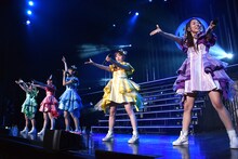 チームしゃちほこ「鯱詣2018」東京・Zepp Tokyo公演の様子。